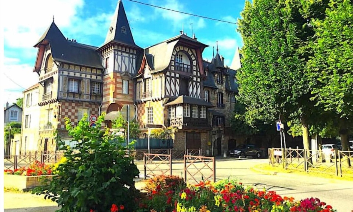 Poissy Other | Château Art Nouveau , Paris en Métro