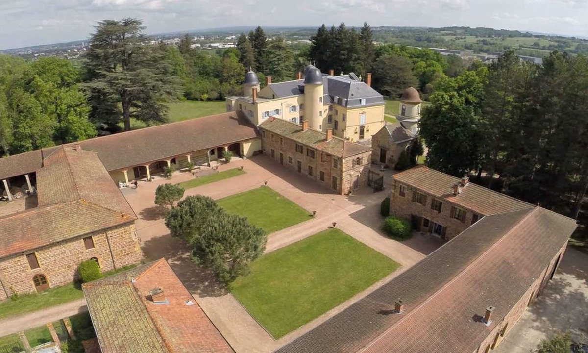 Parigny Bed & Breakfast | Château d'Ailly