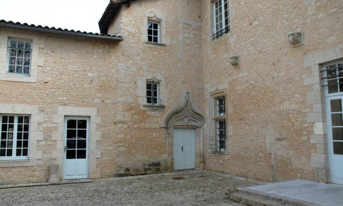 Ayron House | Château D'ayron - Ayron