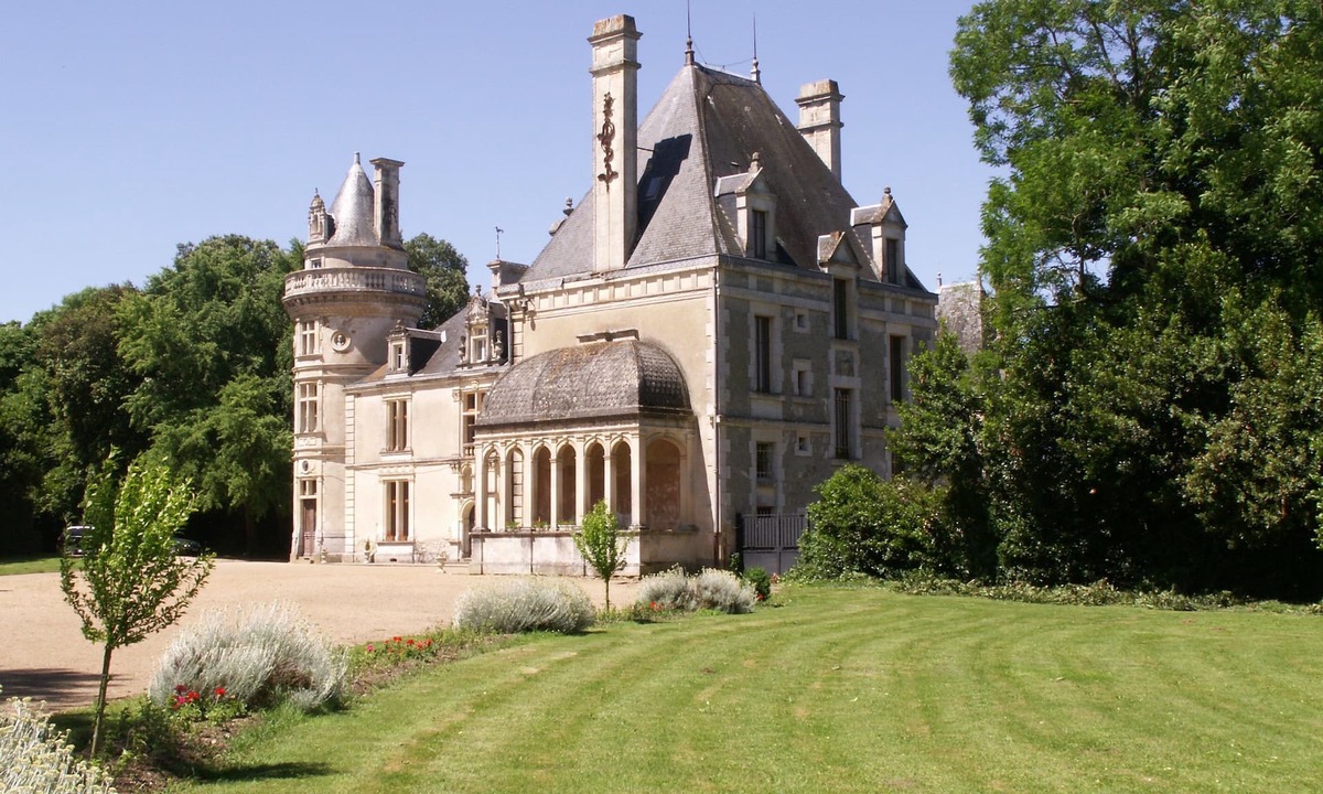 Saint-Cyr-en-Talmondais Other | Château de la Court d'Aron