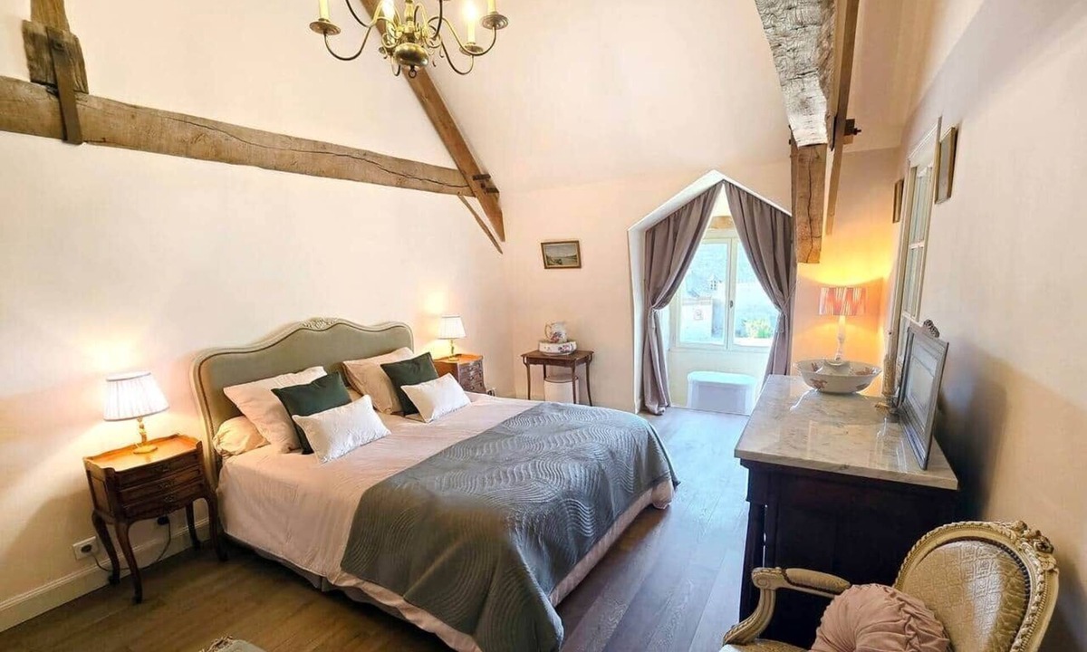 Terrasson-la-Villedieu Bed & Breakfast | Château de Gaubert - Mille Fleurs