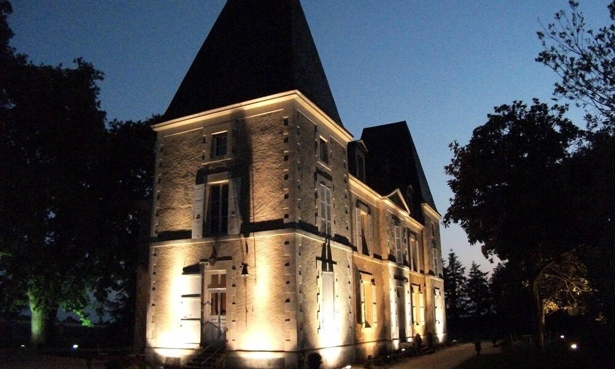 Sainte-Cecile Bed & Breakfast | Château de Belle-Vue