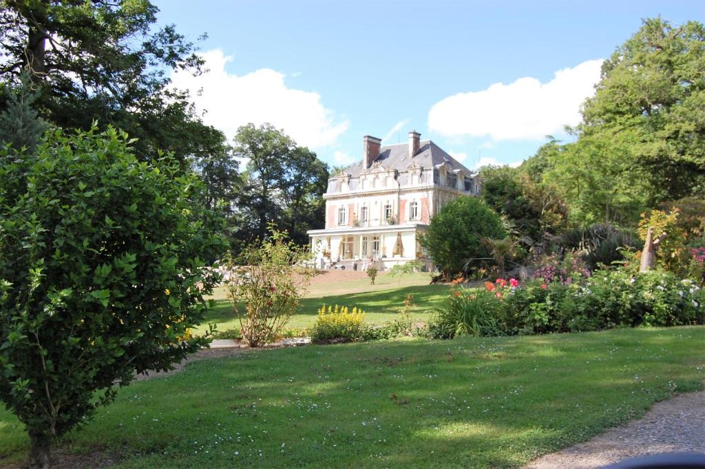 Broyes Bed & Breakfast | Château de broyes