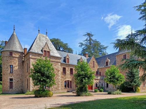 Barrais-Bussolles House | Château de Bussolles