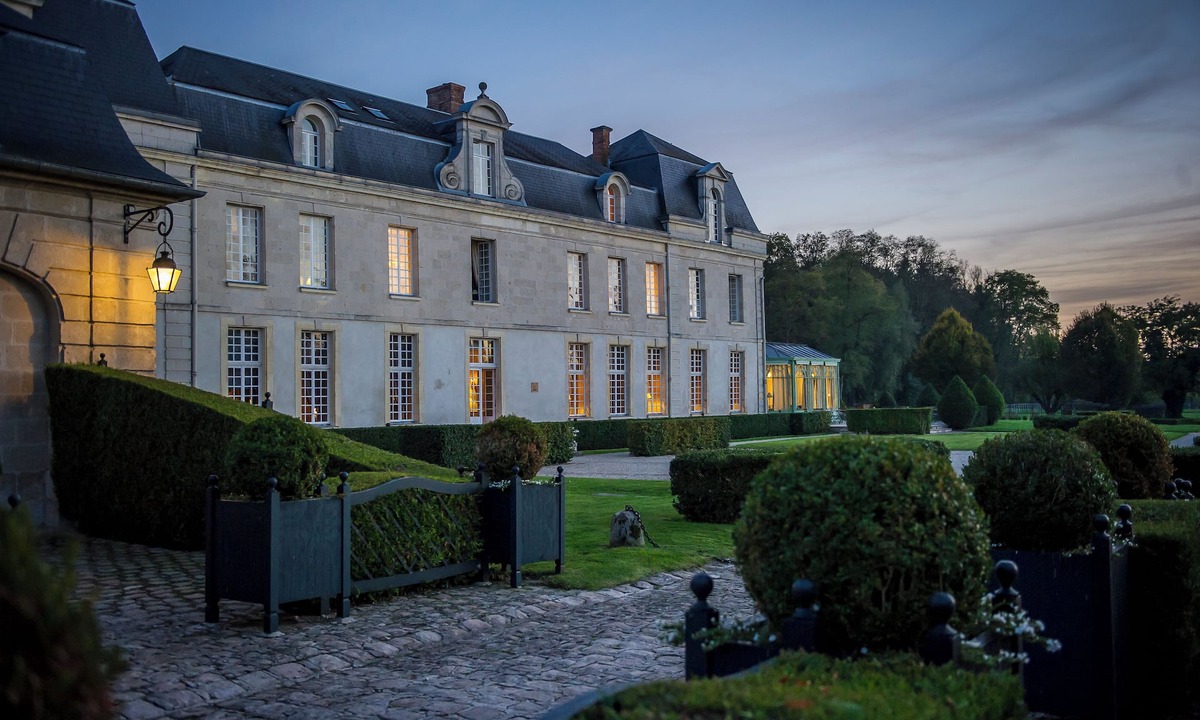 Courcelles-sur-Vesles Hotel | Château de Courcelles - Relais & Châteaux