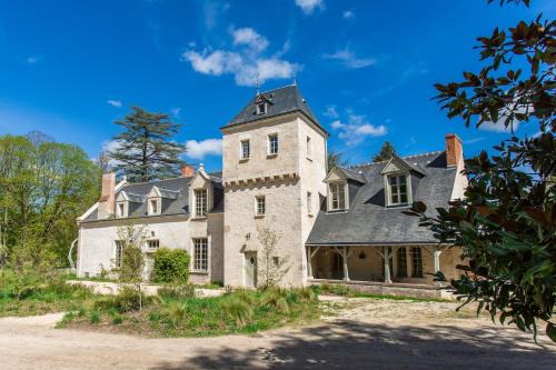 Cellettes House | Château de Conon Gite le Château