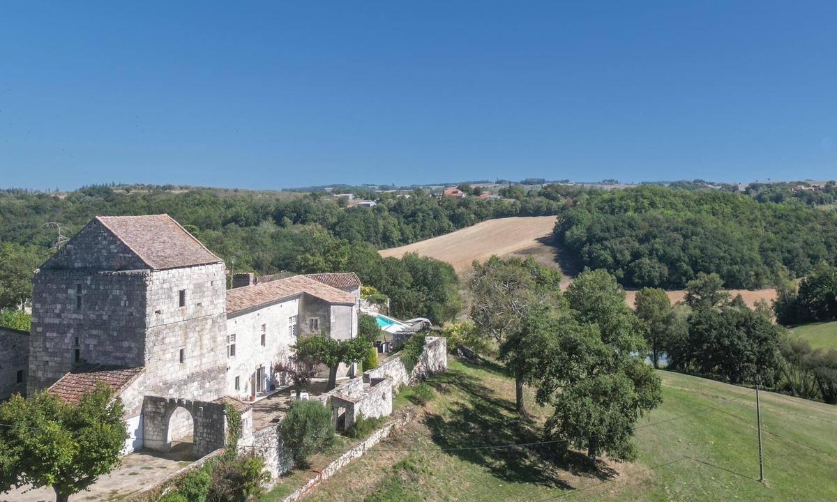 Saint-Martin-de-Beauville Villa | Château de Galaup - Five Bedroom Villa, Sleeps 10