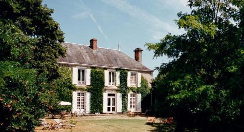 Moreilles House | Château de l'Abbaye - Teritoria