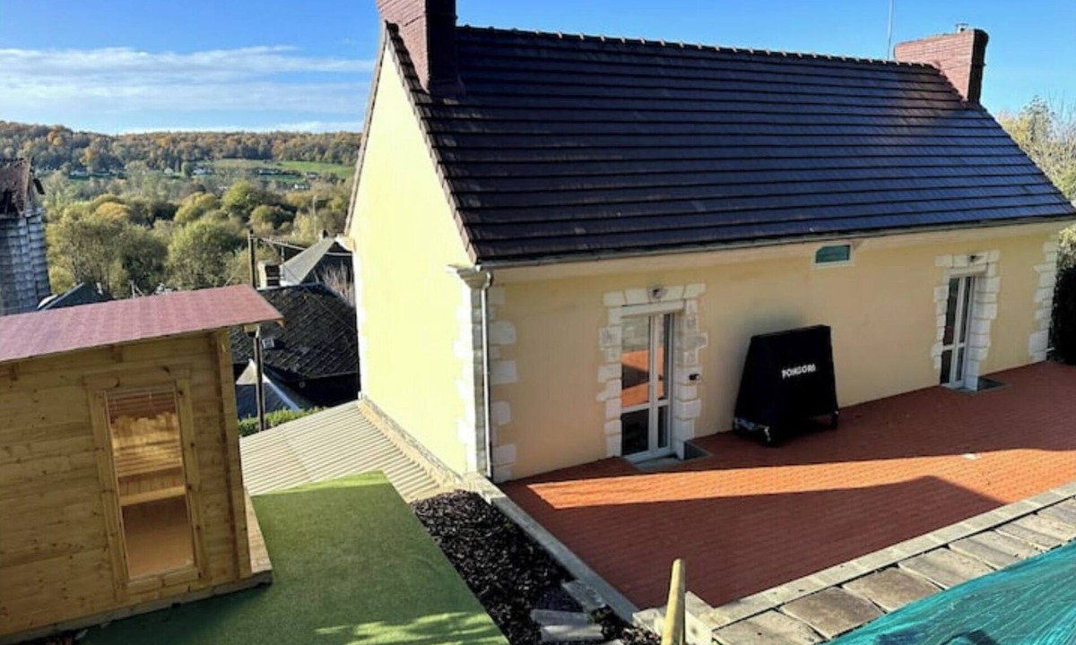 Montfort-sur-Risle House | Château de la folie