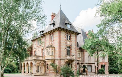 Putot-en-Auge Hotel | Château de la Bribourdière
