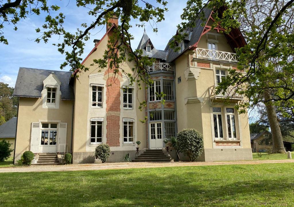 Change Villa | Château de la Coudraie et La Petite Coudraie