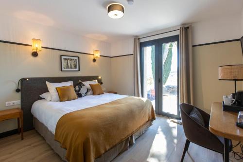 Portel-des-Corbieres Bed & Breakfast | Château de Lastours - Le Resort