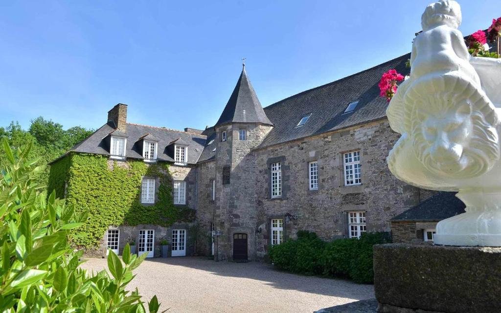 Pleugueneuc Bed & Breakfast | Château de la Motte Beaumanoir
