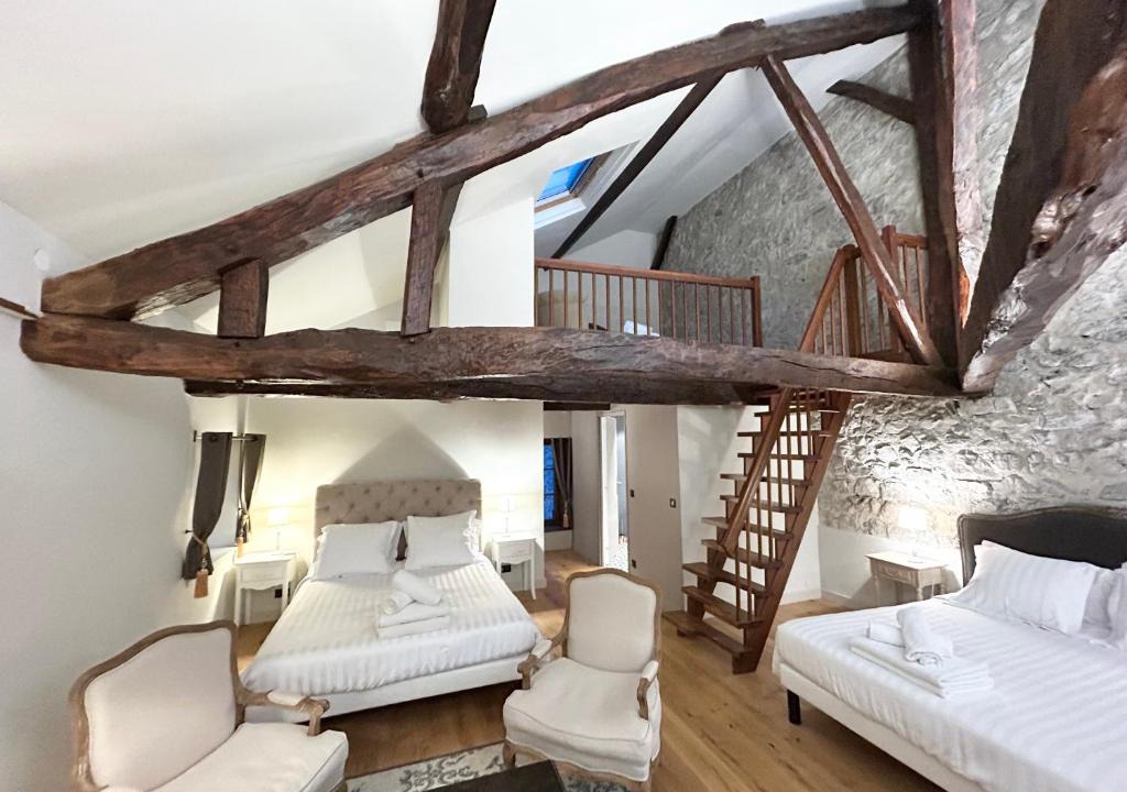 Cruet Bed & Breakfast | Château de la Rive - Suite des Coteaux - Duplex 6 personnes