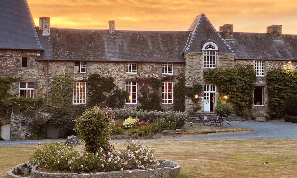 Hebecrevon Hotel | Château de la Roque