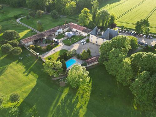 Saint-Porchaire House | Château de La Vallade
