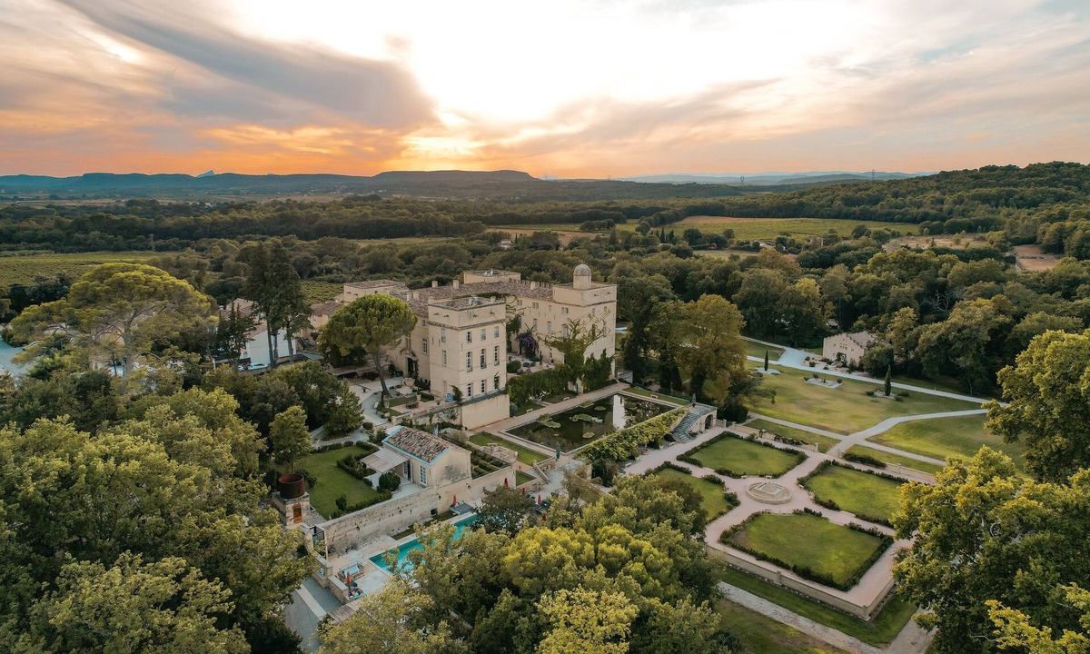 Villevieille Hotel | Château de Pondres
