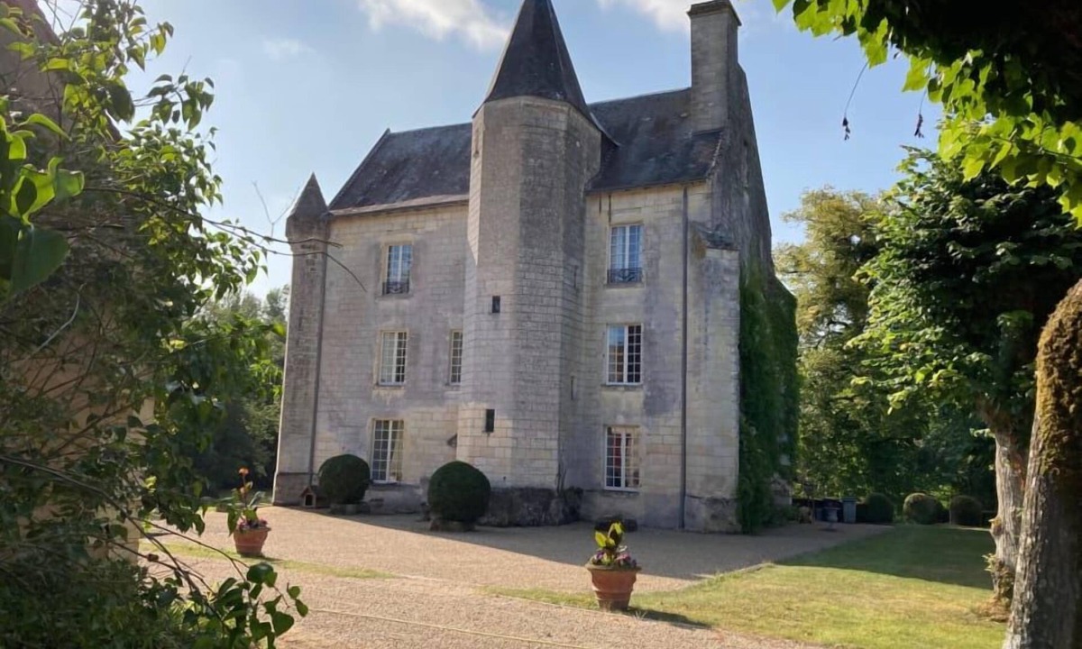 Le-Petit-Pressigny House | Château de Ré