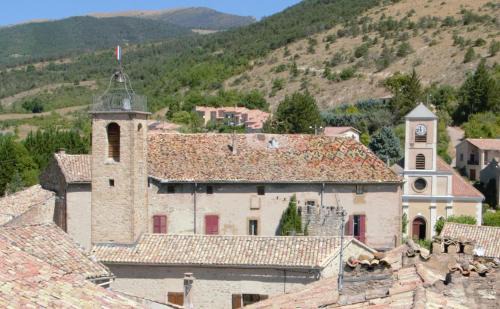 Rosans Bed & Breakfast | Château de Rosans