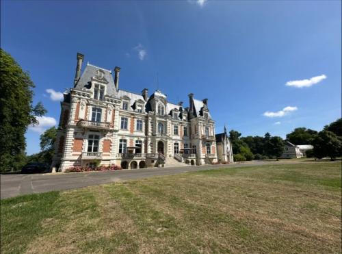 La Bruere-sur-Loir Bed & Breakfast | Château de Savonnières