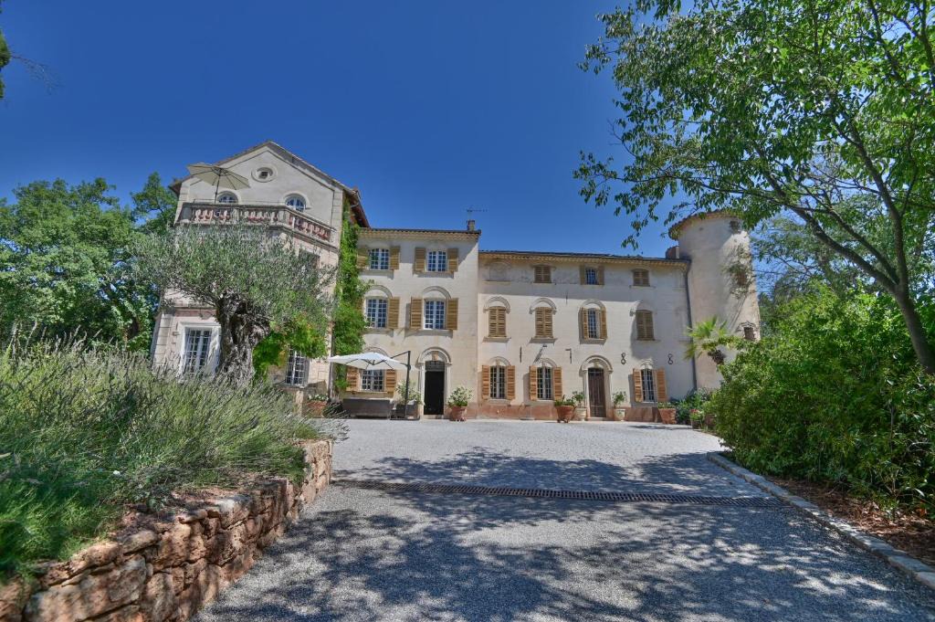 Taradeau Hotel | Château de Taradel