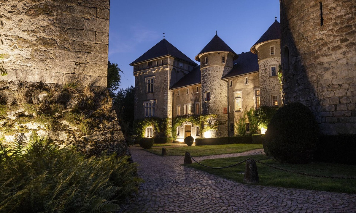 Thorens-Glieres Hotel | Château de Thorens