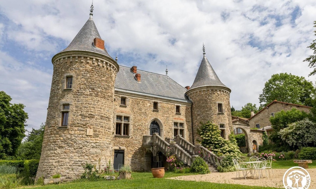 Sainte-Agathe House | Château de Vaulx by Guillemine