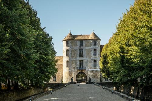 Villiers-le-Mahieu Hotel | Château De Villiers-Le-Mahieu