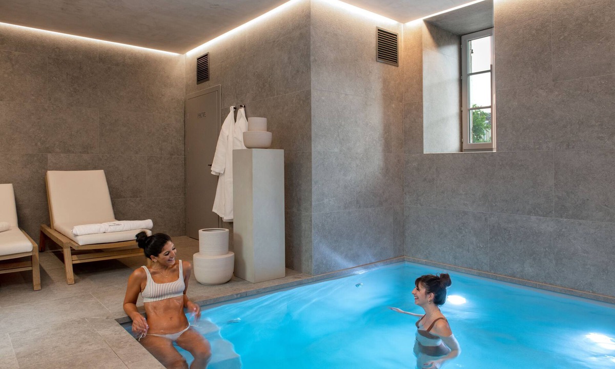 Vireux-Wallerand Hotel | Château de Wallerand