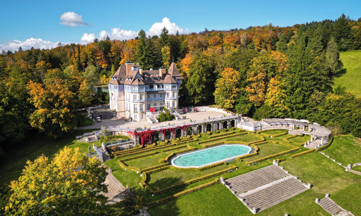 Cruseilles Hotel | Château des Avenieres