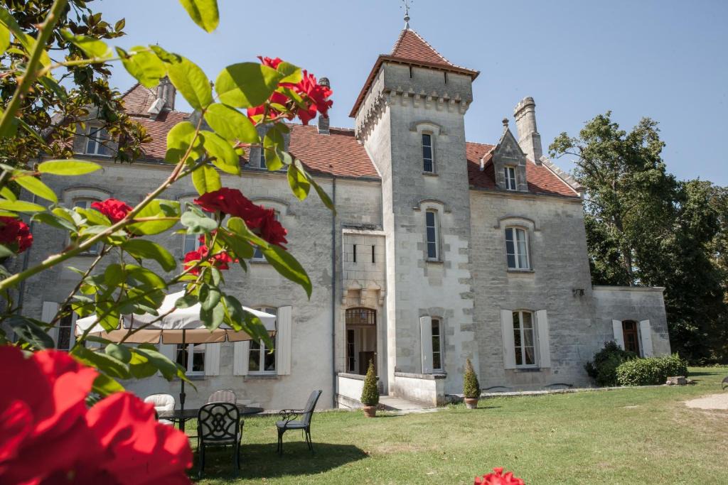 Saint-Fort-sur-Gironde House | Château des Salles