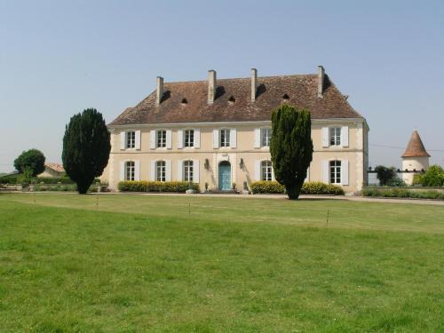 Cherval Bed & Breakfast | Château du Bourbet