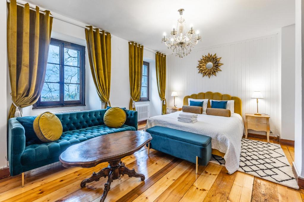 Montreux Apartment | Château du Châtelard