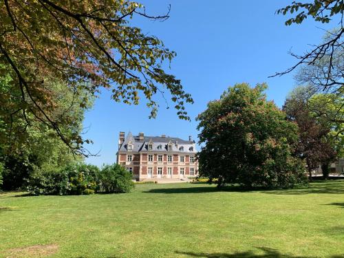 Guny Bed & Breakfast | Château du Mont de Guny