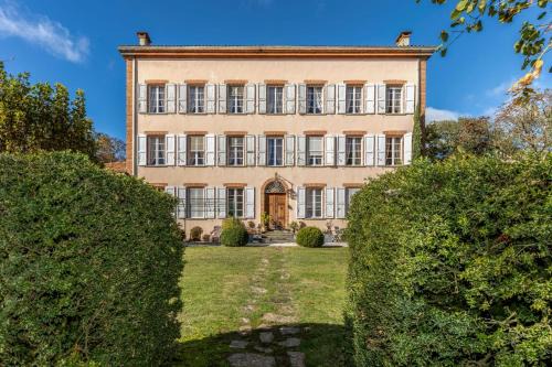 Montaut-Ariege House | Château du pegulier Chambres hôtes
