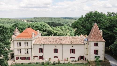 Saint-Philippe-dAiguille Bed & Breakfast | Château Montagne "Terre de Sienne"