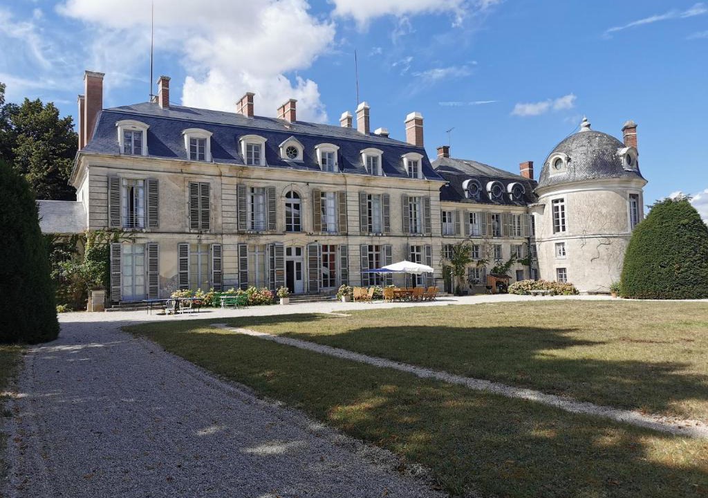 Sainpuits Villa | Château les barres