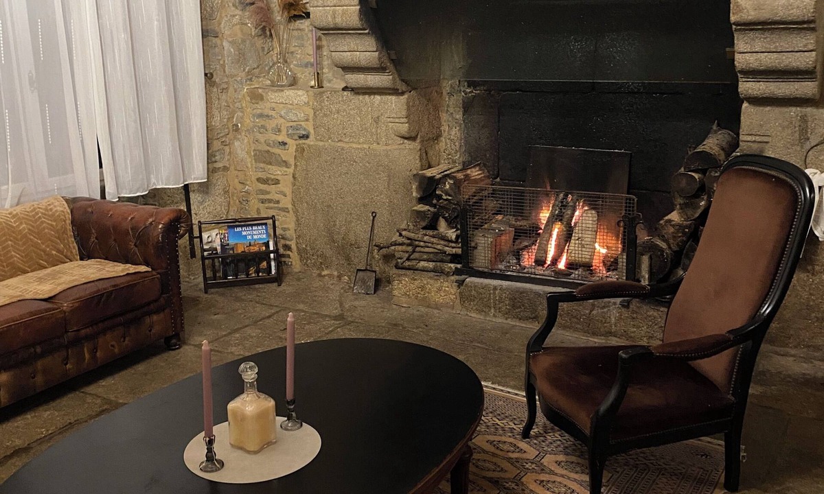 Saint-Cyr-en-Pail Other | Château pour groupe