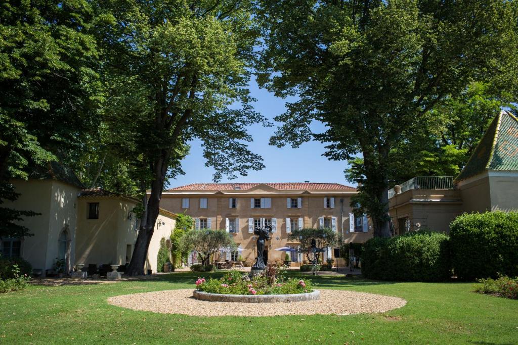 Saint-Pargoire Bed & Breakfast | Château Rieutort