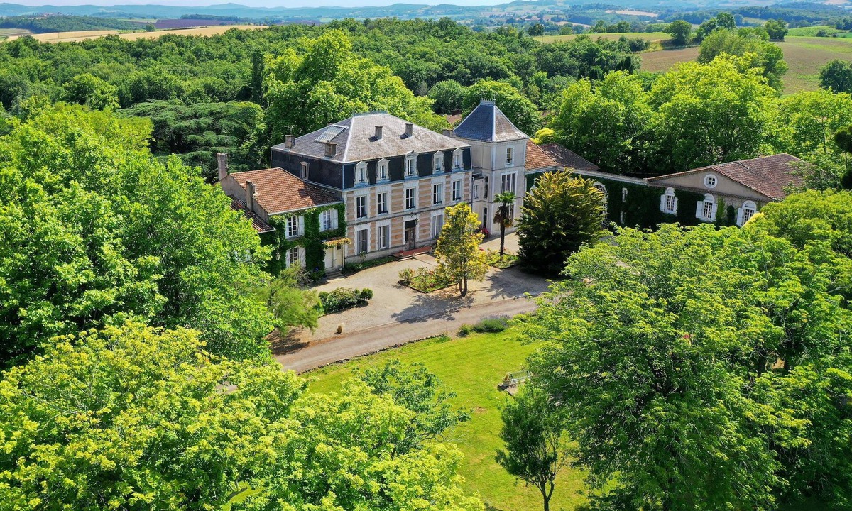 La Courtete Apartment | Château St-joseph: Gîte 4 D'exception