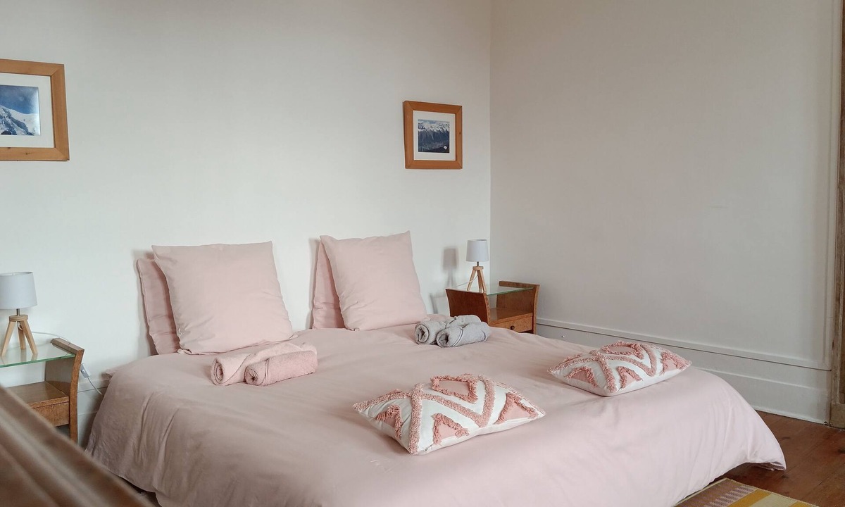 Lezat-sur-Leze Bed & Breakfast | Ch double garden