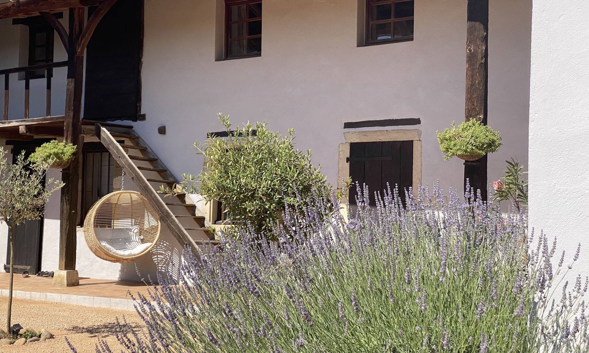 Saint-Etienne-sur-Chalaronne House | Charming house with swimming pool