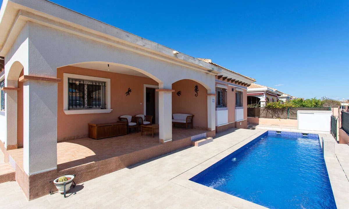 Los Montesinos Villa | CH Villa Amapola Los Montesinos