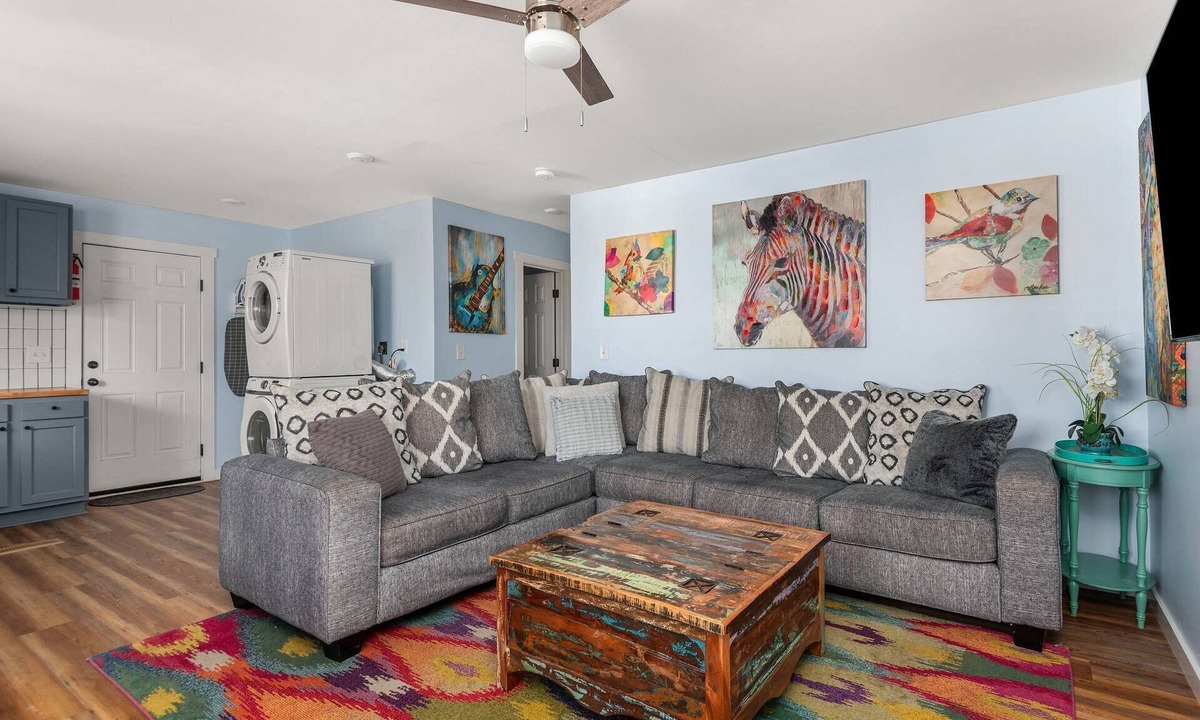 Hadley - Washington Condo | CH714 ~ New Listing ~ Clean, No Frills, Efficiency ~ Comfortable and Near Downtown ~ Free Parking