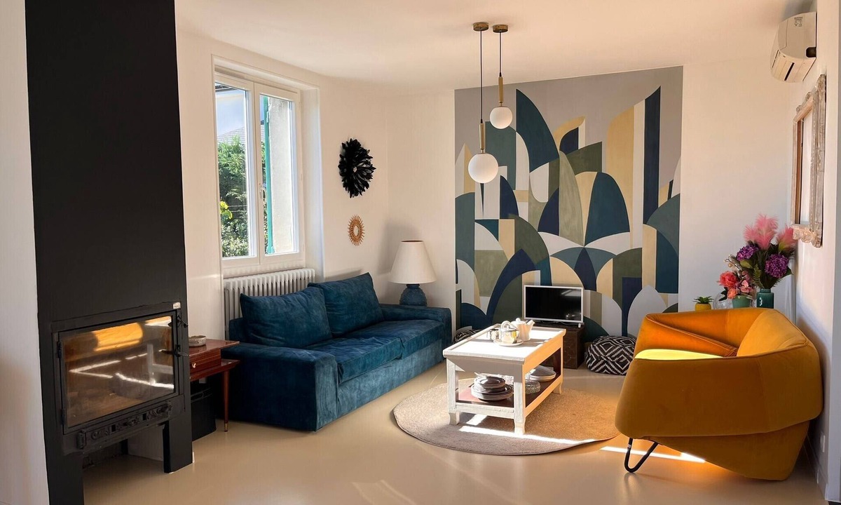 Saint-Etienne-de-Fontbellon House | Charming Holiday Home in Aubenas with Private Garden, Balcony and Air Conditioning
