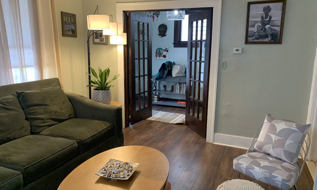 New Center Detroit House | ChaCha's Place Retreat