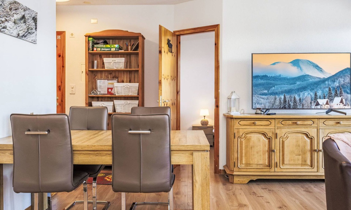 Saint-Pierre-de-Clages Apartment | Chaedoz 36 by Interhome