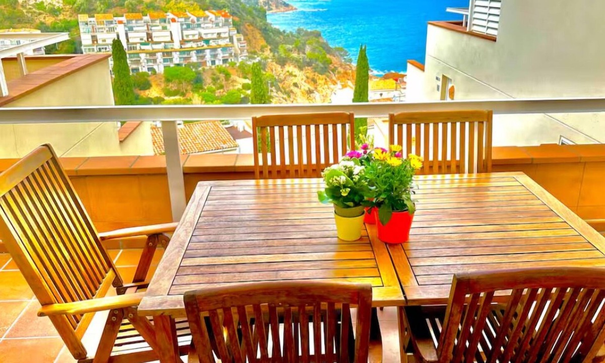 Salionc Apartment | CHALANA I, CALA SALIONS, TOSSA DE MAR Large Terrace with Sea and Mountain Views