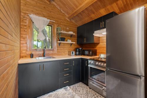Sainte-Anne-de-Sorel House | Chalet 1 cuisine - Domaine de l'Archipel
