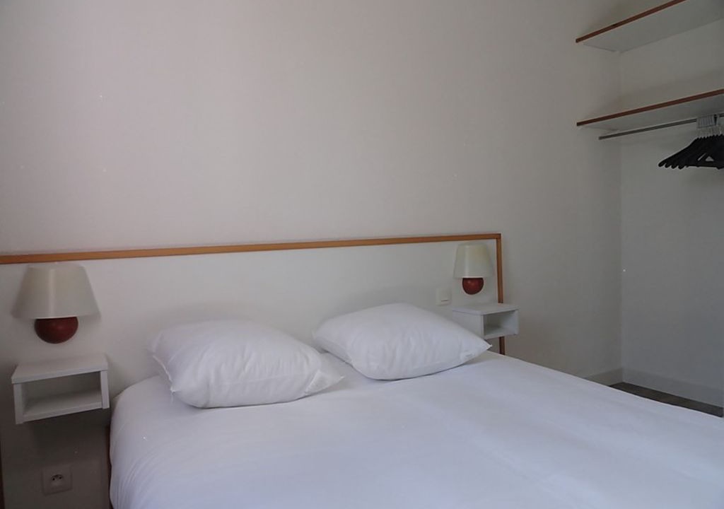 Tonnay-Boutonne Villa | Chalet 11 for 4 People